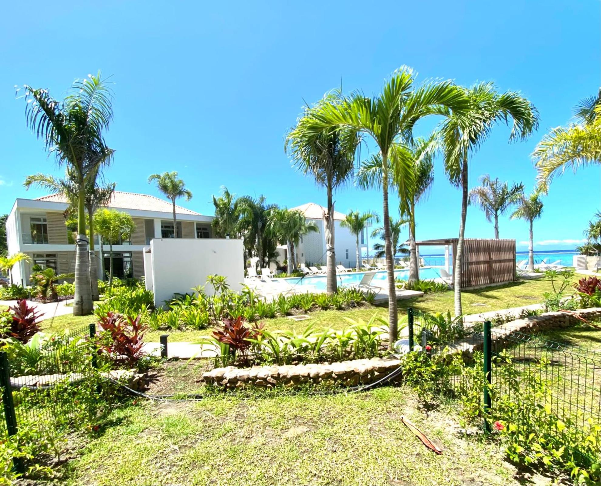 Gaia Lodge Seaside Paea Экстерьер фото