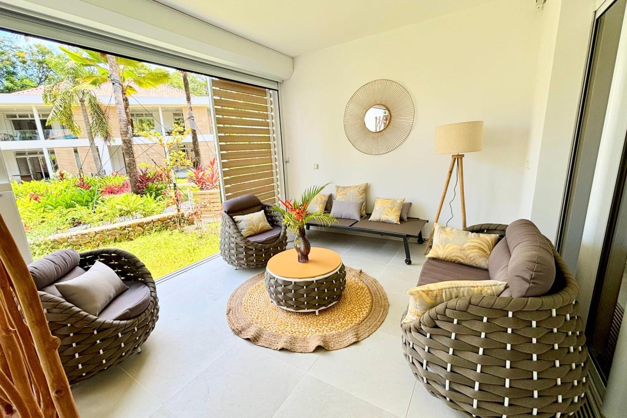 Gaia Lodge Seaside Paea Экстерьер фото